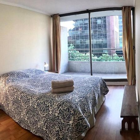 Mirando A Parque Arauco Apartment Santiago Exterior photo