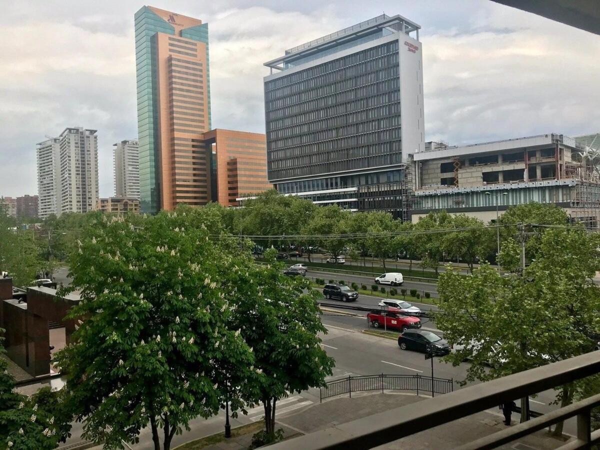 Mirando A Parque Arauco Apartment Santiago Exterior photo